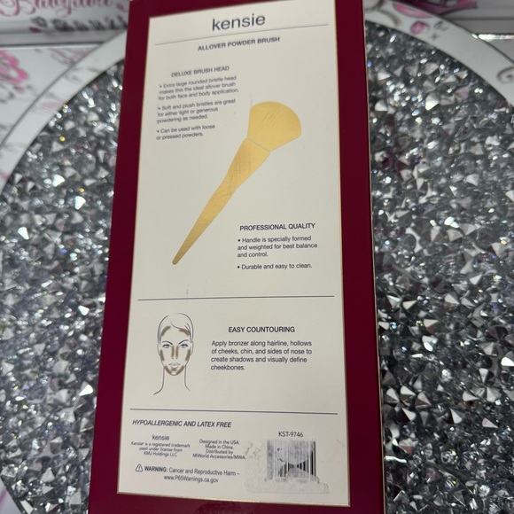 Kensie makeup brush all over powder gold luxury makeup powders bronzer big fluff - Picture 3 of 6